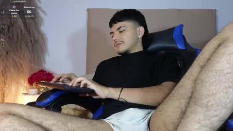 Snapshot of snowlann chatting on November 13, 12:31 am Snow online show from November 13, 12:31 am