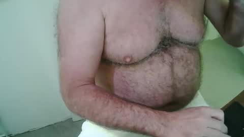 Snapshot of snudge432 chatting on January 8, 7:13 am snudge432 online show from January 8, 7:13 am