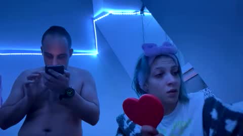 snupdok1312 online show from December 22, 10:07 pm