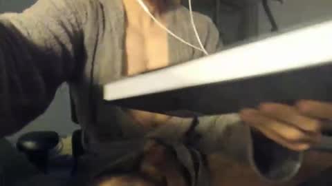 Snapshot of snxrzs chatting on November 4, 12:10 am snxrzs online show from November 4, 12:10 am