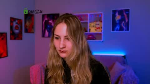 so_hot_rosalie online show from April 7, 9:21 am