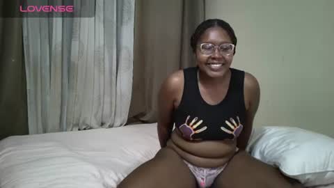Layla - The Soaking Slut online show from July 27, 4:52 am
