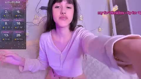 Snapshot of sofa_green chatting on September 14, 6:18 pm lady sofi green online show from September 14, 6:18 pm