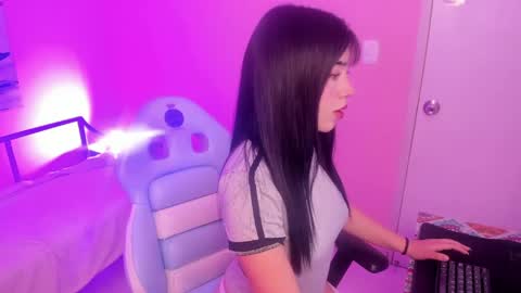 soffi_x online show from March 31, 9:15 pm