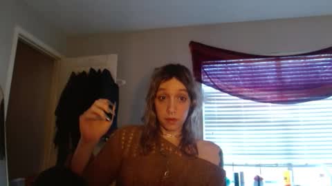 Snapshot of soffpurr chatting on October 31, 8:32 pm Lilytea online show from October 31, 8:32 pm