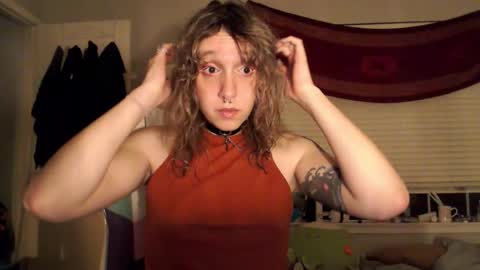 Snapshot of soffpurr chatting on November 8, 8:36 am Lilytea online show from November 8, 8:36 am