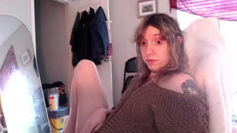 Snapshot of soffpurr chatting on November 8, 8:51 pm Lilytea online show from November 8, 8:51 pm