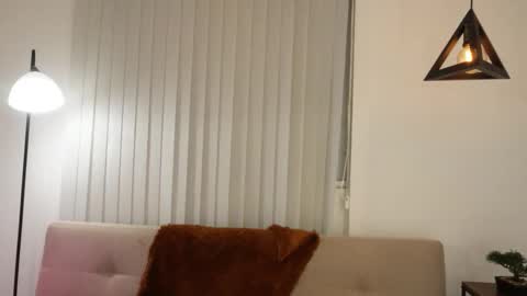 Snapshot of sofhia_cruz chatting on November 19, 11:27 pm sofhia cruz online show from November 19, 11:27 pm