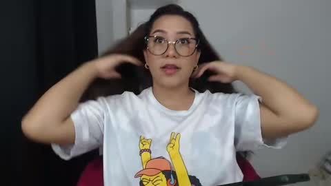 Snapshot of sofi4__ chatting on March 5, 5:29 am sofi online show from March 5, 5:29 am