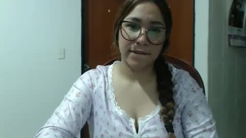 Snapshot of sofi4__ chatting on September 19, 5:20 am sofi online show from September 19, 5:20 am