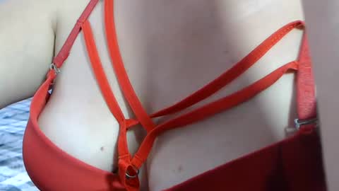 Snapshot of sofi995971 chatting on June 26, 4:33 pm Sofa Castellanos online show from June 26, 4:33 pm