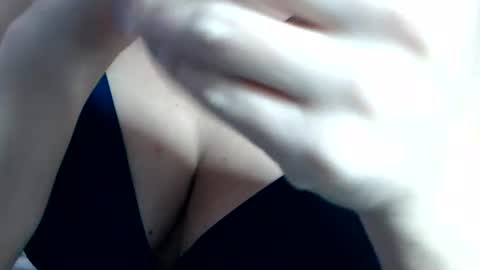 Snapshot of sofi995971 chatting on July 22, 5:16 pm Sofa Castellanos online show from July 22, 5:16 pm