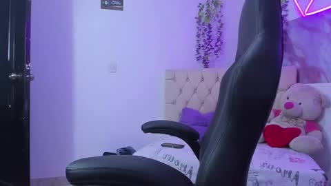 SOFI AND SANTY online show from April 18, 2:59 am