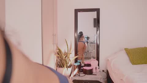 Snapshot of sofi_blake chatting on October 27, 1:04 pm Sofia online show from October 27, 1:04 pm