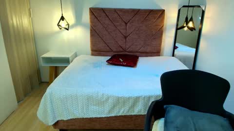 SOFI BLAKE online show from March 4, 12:55 pm