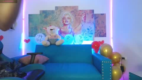 Sofi online show from February 25, 6:42 pm