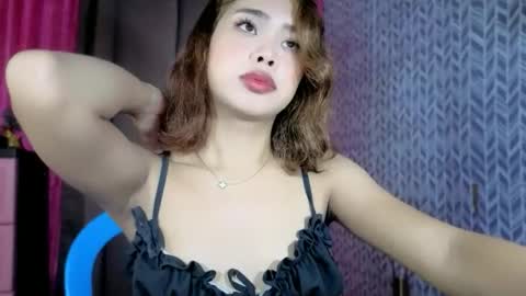 Snapshot of sofi_katelyn chatting on January 7, 6:05 am sofi_katelyn online show from January 7, 6:05 am