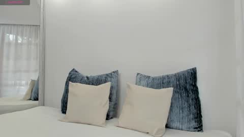 Sofi  online show from November 16, 12:33 pm