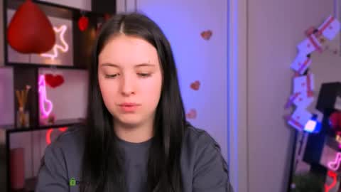 Snapshot of sofi_lonely chatting on February 23, 12:24 pm sofi_lonely online show from February 23, 12:24 pm