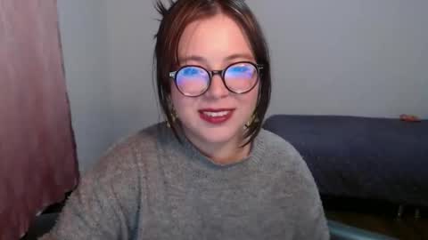 Sofi Lynch online show from November 28, 5:43 am