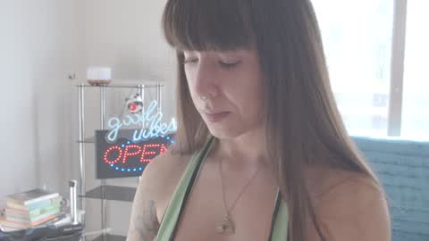 Sofi Mora online show from December 15, 2:59 pm