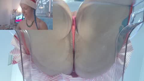 Sofi Mora online show from December 25, 5:05 pm