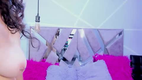 Snapshot of sofi_noa chatting on September 24, 11:35 am Sofi Noa online show from September 24, 11:35 am