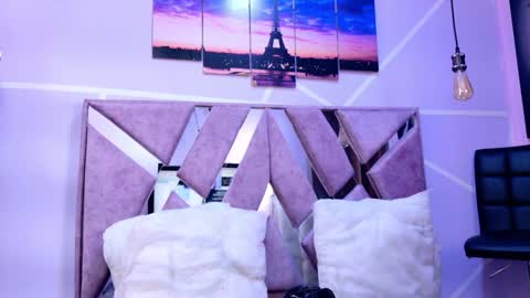 Snapshot of sofi_noa chatting on October 21, 11:11 am Sofi Noa online show from October 21, 11:11 am