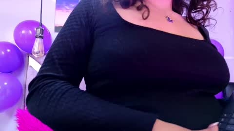 Snapshot of sofi_noa chatting on November 15, 11:29 am Sofi Noa online show from November 15, 11:29 am