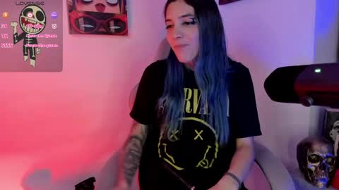Snapshot of sofi_pretty_uwu_ chatting on April 28, 2:27 am SOFIA online show from April 28, 2:27 am