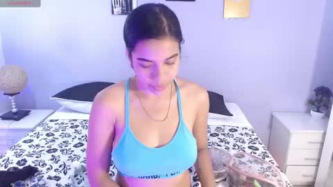 sofi smith online show from December 9, 7:39 pm