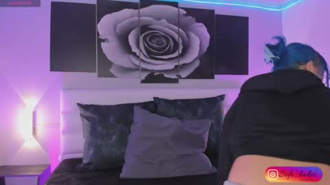 sofi_sp online show from September 29, 11:37 am