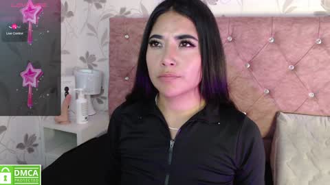 Snapshot of sofi_sweet09 chatting on December 6, 11:57 pm Susy online show from December 6, 11:57 pm