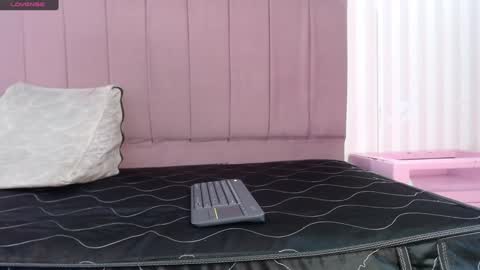 Snapshot of sofi_sweet09 chatting on December 9, 7:29 pm Susy online show from December 9, 7:29 pm