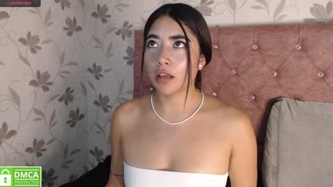 Snapshot of sofi_sweet09 chatting on December 17, 10:11 pm Susy online show from December 17, 10:11 pm