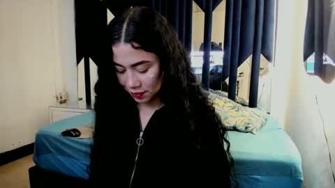 Snapshot of sofia1candyht chatting on December 22, 4:39 am SOFIA online show from December 22, 4:39 am