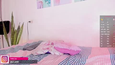 Snapshot of sofia__lujan chatting on January 25, 11:23 am call me L U online show from January 25, 11:23 am
