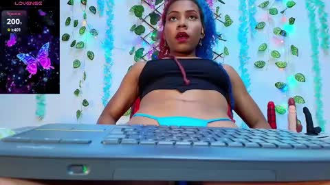 Snapshot of sofia_fer chatting on February 25, 8:47 am sofia online show from February 25, 8:47 am