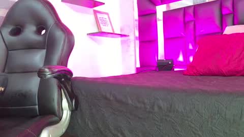 Snapshot of sofia_martinn chatting on September 10, 3:06 am Sofia online show from September 10, 3:06 am