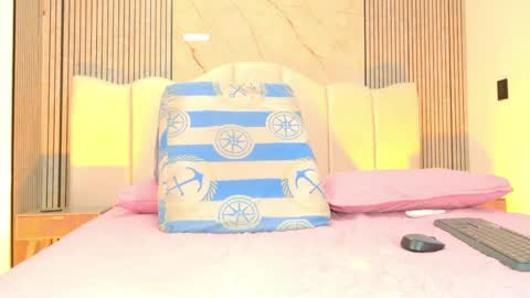 Sofia online show from April 11, 3:22 am