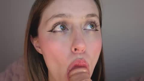     online show from December 1, 3:44 am