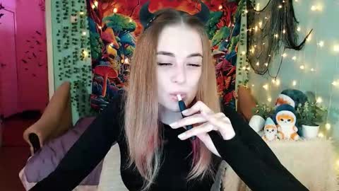 sofia_rosemary online show from December 19, 11:39 am