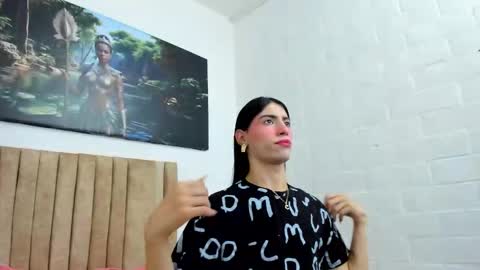 Snapshot of sofia_sommers chatting on November 19, 4:34 am sofia_sommers online show from November 19, 4:34 am