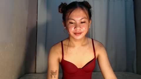 sofia_sweetheart18 online show from May 15, 10:50 pm