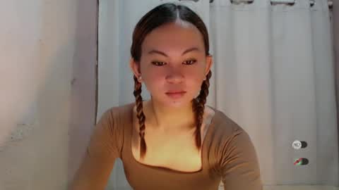 Snapshot of sofia_sweetheart18 chatting on June 29, 10:21 pm sofia_sweetheart18 online show from June 29, 10:21 pm