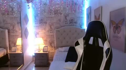 Snapshot of sofia_tanaka chatting on September 16, 12:06 pm Sofia Tanaka online show from September 16, 12:06 pm