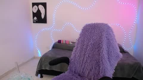 sofia_tgn online show from April 18, 6:45 pm