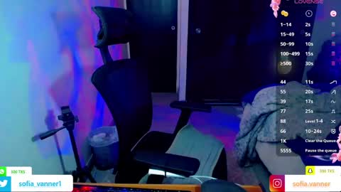 Snapshot of sofia_vanner chatting on April 30, 2:18 am SOFIA online show from April 30, 2:18 am