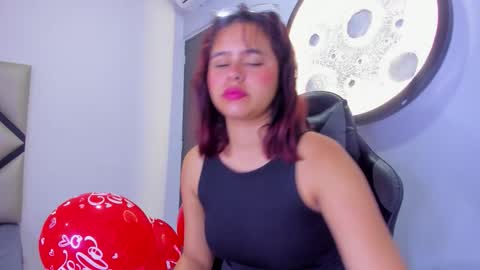 Sofa online show from February 15, 12:58 pm