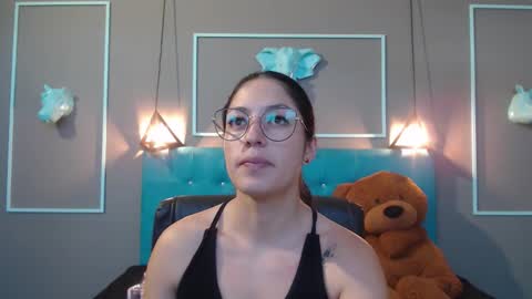 Sofa online show from November 7, 11:10 am